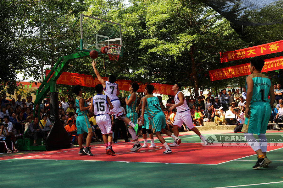 亚马尔：外界一直在说我的腹股沟痛和心情不好，那些全是假的